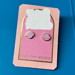 🖤NEW Tiny deer studio earrings